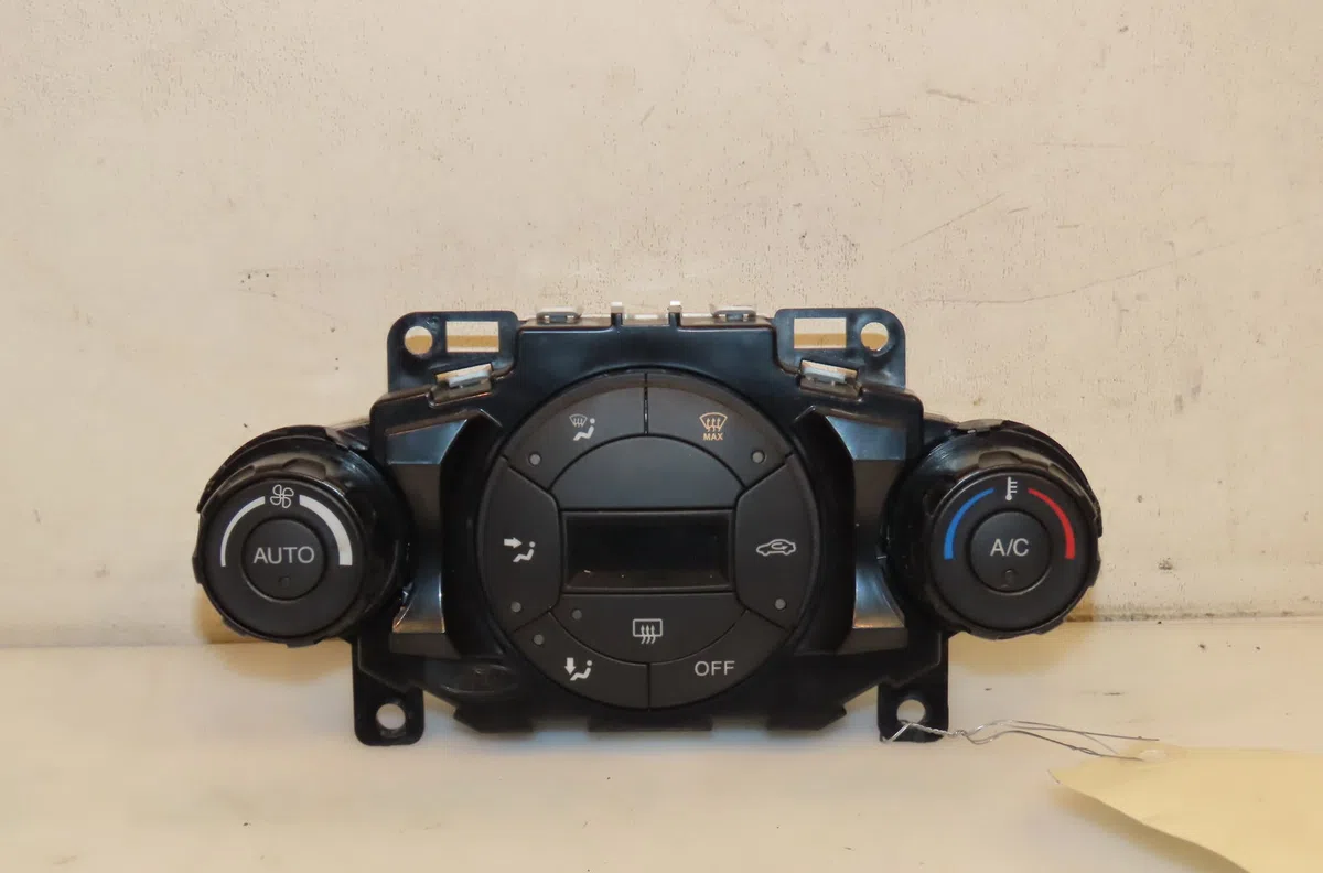 Commande de chauffage Ford FIESTA VI (CB1, CCN) 1.6 tdci (2008-2012) occasion