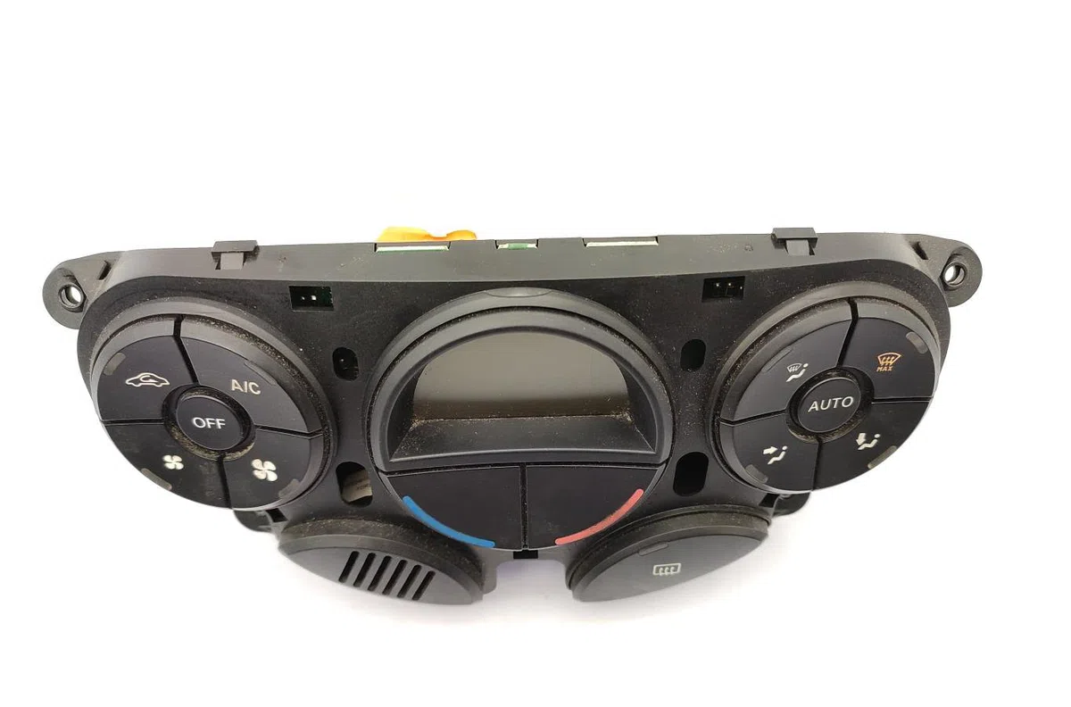 Commande de chauffage FORD FOCUS 1 occasion — photo 2