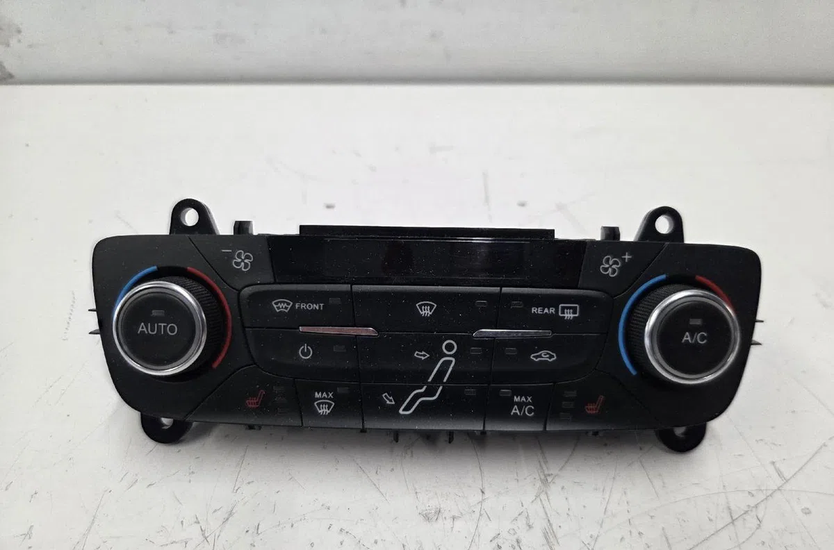 Commande de chauffage FORD FOCUS 3 PHASE 2 occasion — photo 2
