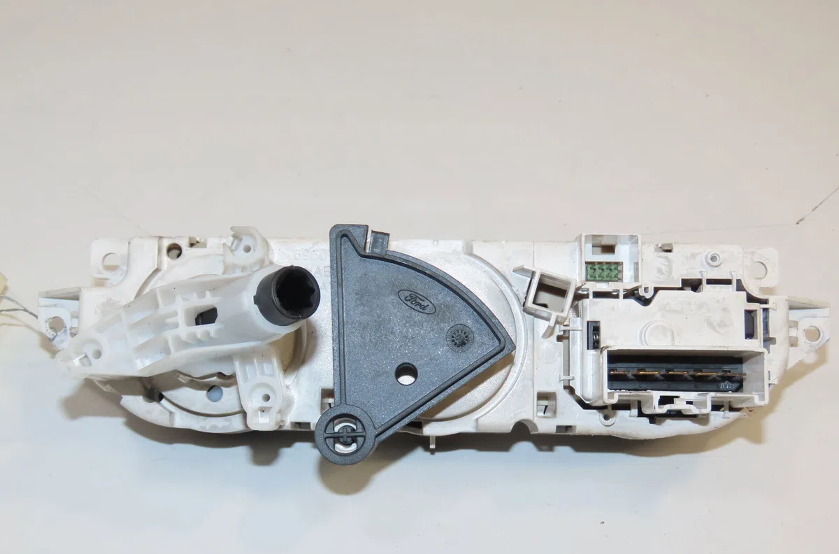 Commande de chauffage Ford FOCUS C-MAX (DM2) 1.8 tdci (2005-2007) 5 portes occasion — photo 2
