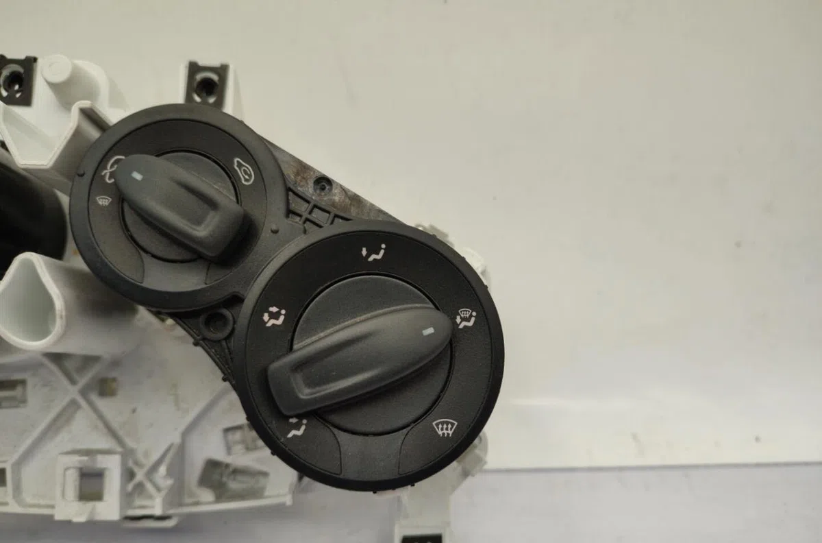 Commande de chauffage FORD KA 2 PHASE 2 occasion — photo 2