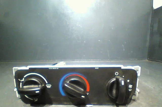 Commande de chauffage Ford TRANSIT Camionnette (FA_ _) 2.0 di (fae_, faf_, fag_) (2000-2006) occasion — photo 3