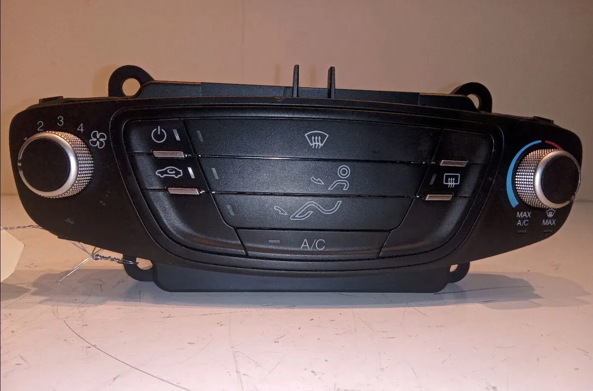 Commande de chauffage Ford TRANSIT COURIER B460 Camionnette-Monospace 1.5 tdci (2014) occasion