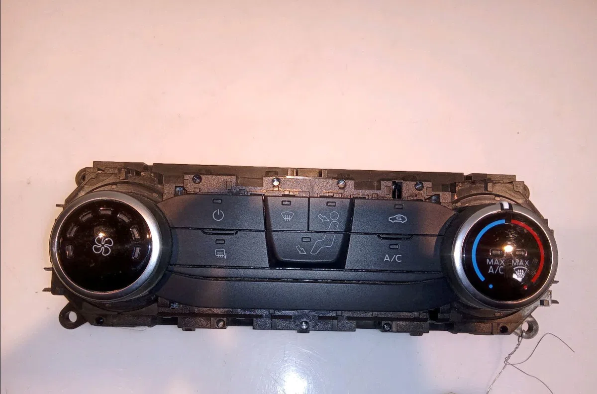 Commande de chauffage Ford TRANSIT CUSTOM V362 Camionnette (FY, FZ) 2.0 ecoblue (2015) occasion