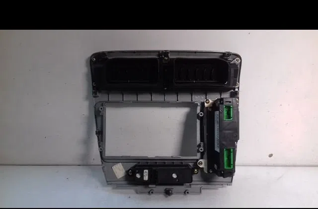 Commande de chauffage Honda CIVIC VII Hatchback (EU, EP, EV) 1.6 i (ep2, eu8, eu6) (2001-2005) occasion — photo 2