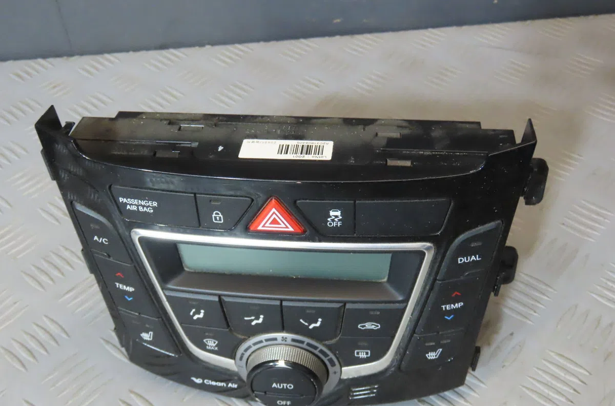 Commande de chauffage HYUNDAI I30 2013 occasion — photo 2