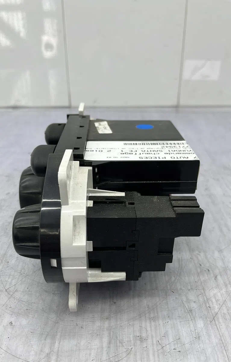 Commande de chauffage HYUNDAI SANTA FE 1 occasion — photo 3