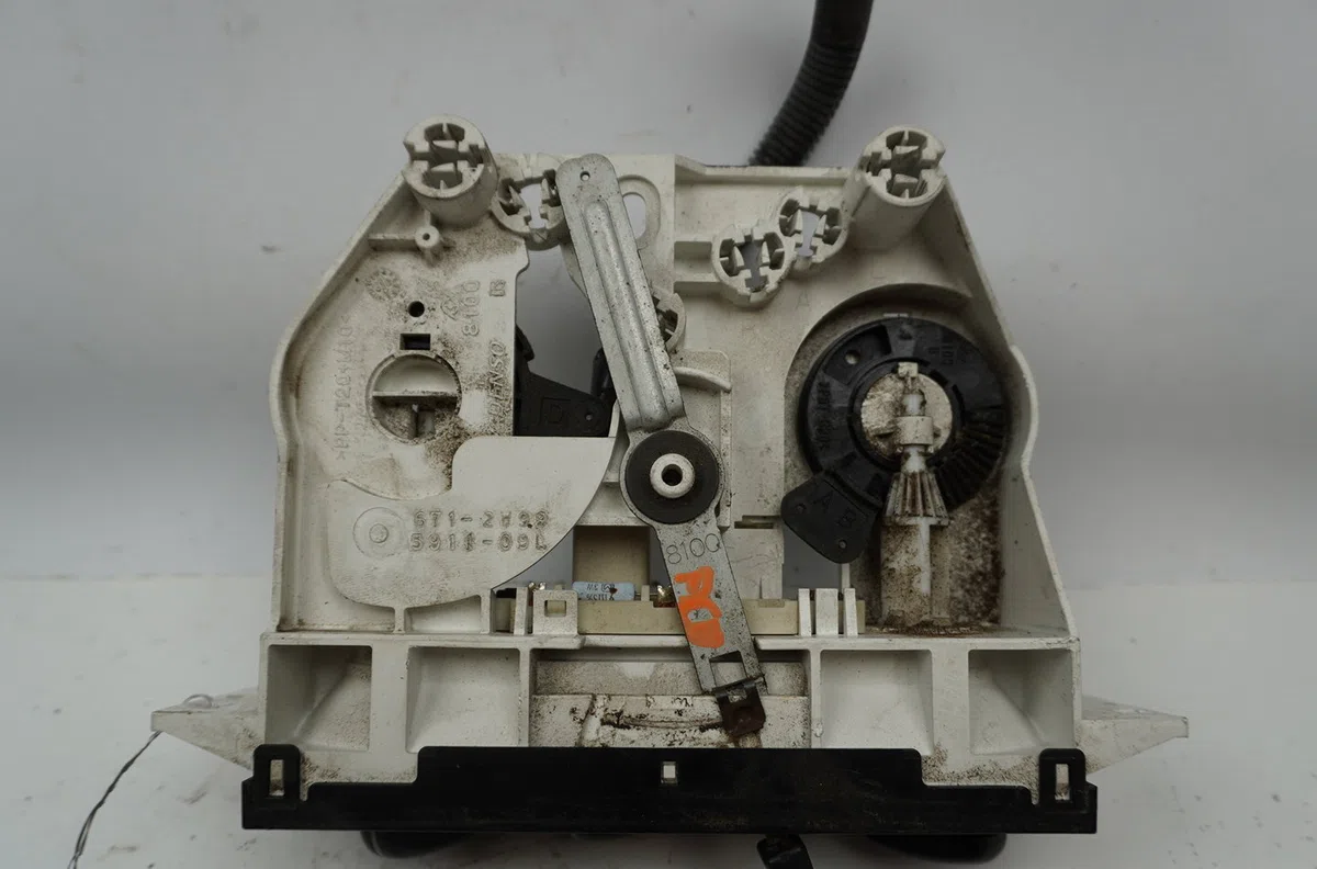Commande de chauffage ISUZU Serie N  3.0D 150ch occasion — photo 2