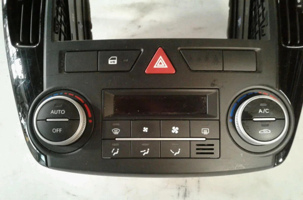 Commande de chauffage KIA CEE-D 2011 occasion — photo 2