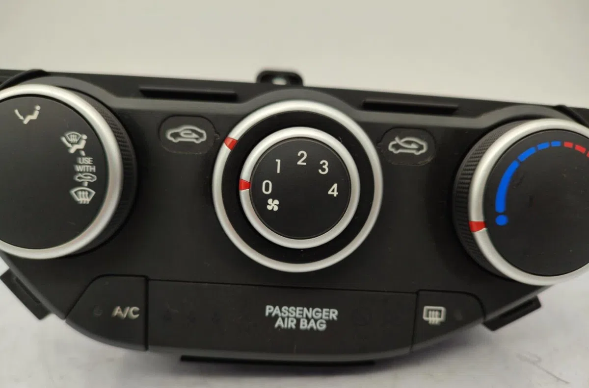 Commande de chauffage KIA PICANTO 2 PHASE 1 occasion — photo 2