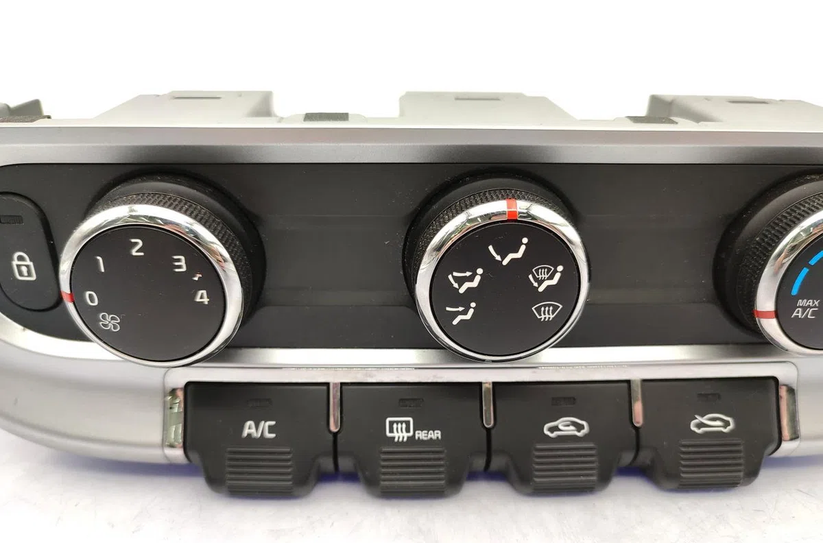 Commande de chauffage KIA RIO 3 PHASE 2 occasion — photo 4