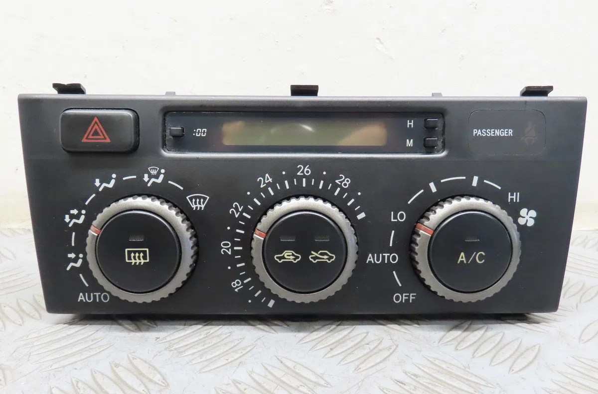 Commande de chauffage Lexus IS I (_E1_) 200 (gxe10) (1999-2005) occasion