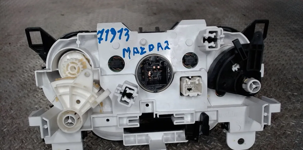 Commande de chauffage MAZDA 2 2 2 2 PHASE 1 occasion