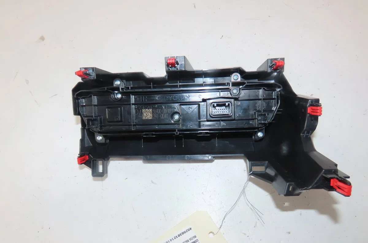 Commande de chauffage Mazda 2 Berline bicorps trois ou cinq portes (KB) 1.5 hybrid (kbac3x) (2022) occasion — photo 4