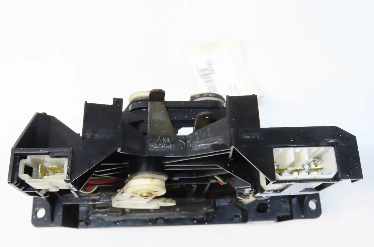 Commande de chauffage Mazda MX-5 I (NA) 1.6 (na6c) (1990-1994) occasion — photo 2