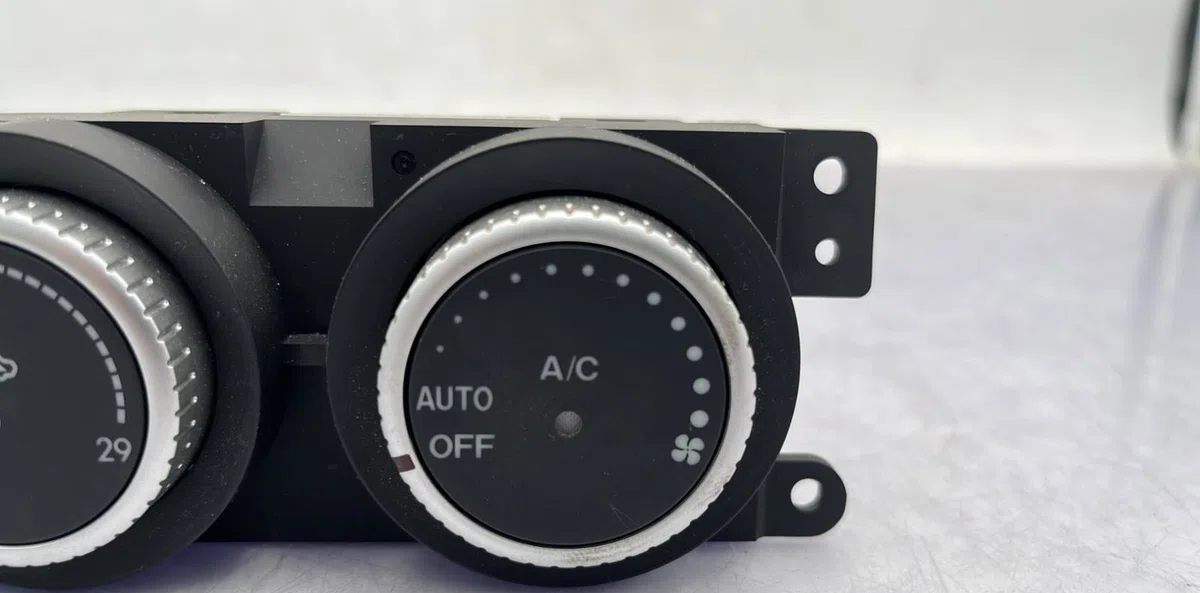 Commande de chauffage MAZDA MX5 3 PHASE 2 CABRIOLET occasion — photo 2