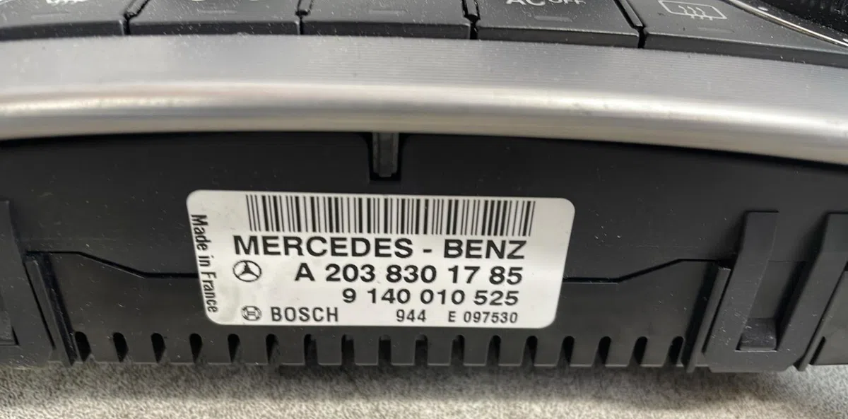 Commande de chauffage Mercedes-benz CLASSE C Coupe Sport (CL203) C 220 cdi (203.708) (2004-2008) 3 portes occasion — photo 2