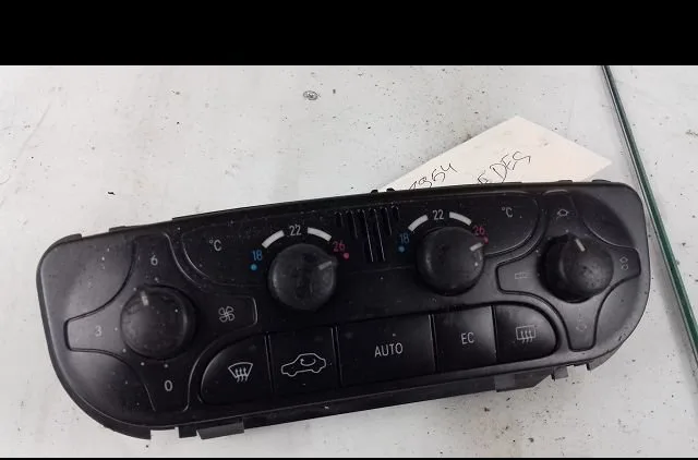 Commande de chauffage MERCEDES C180 occasion — photo 3
