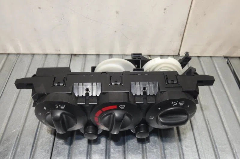 Commande de chauffage MERCEDES CLASSE A 168 PHASE 2 occasion — photo 2