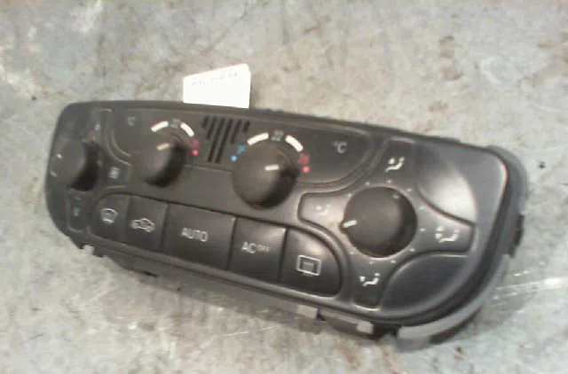 Commande de chauffage MERCEDES CLASSE C 2003 occasion — photo 2
