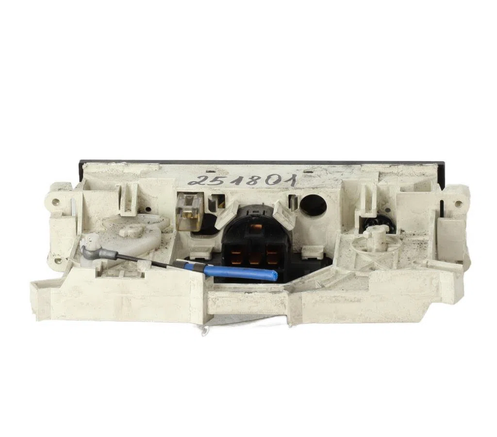 Commande de chauffage Mitsubishi CARISMA (DA_) 1.9 di-d (da5a) (2000-2006) occasion — photo 2