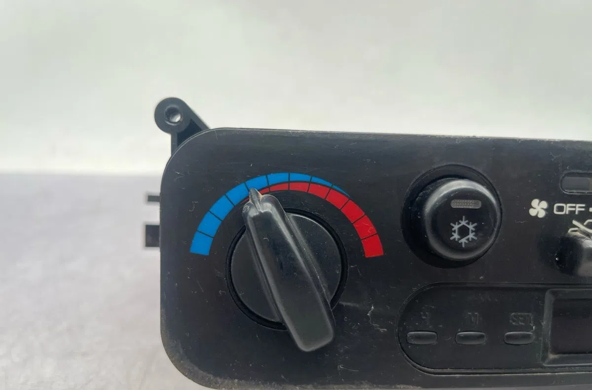 Commande de chauffage MITSUBISHI L 200 2 occasion — photo 4