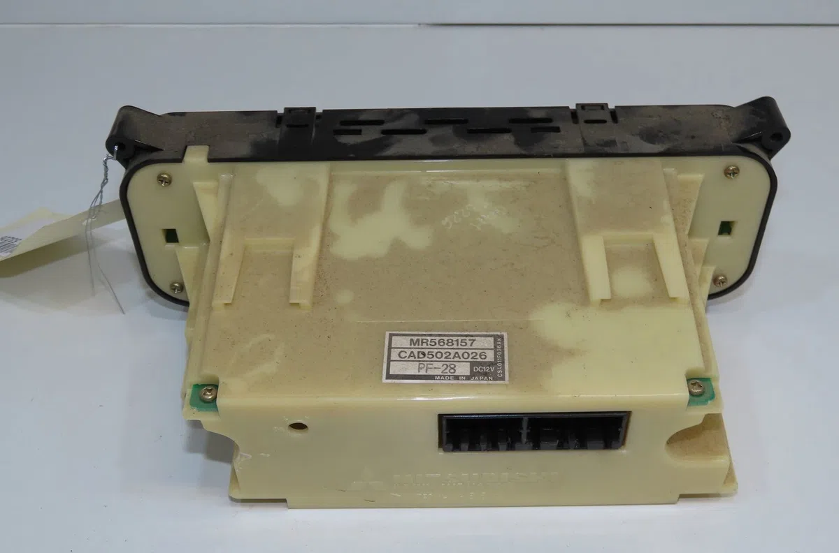 Commande de chauffage MITSUBISHI L200 II 2001 occasion — photo 2