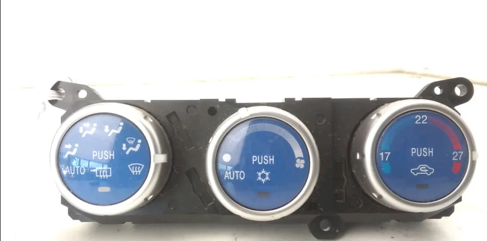 Commande de chauffage Mitsubishi L200 - TRITON (KA_T, KB_T) 2.5 di-d 4wd (kb4t) (2005-2015) 4 portes occasion