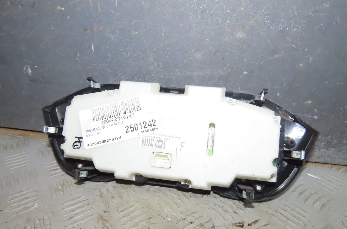 Commande de chauffage Nissan JUKE (F15) 1.6 (2010) 5 portes occasion