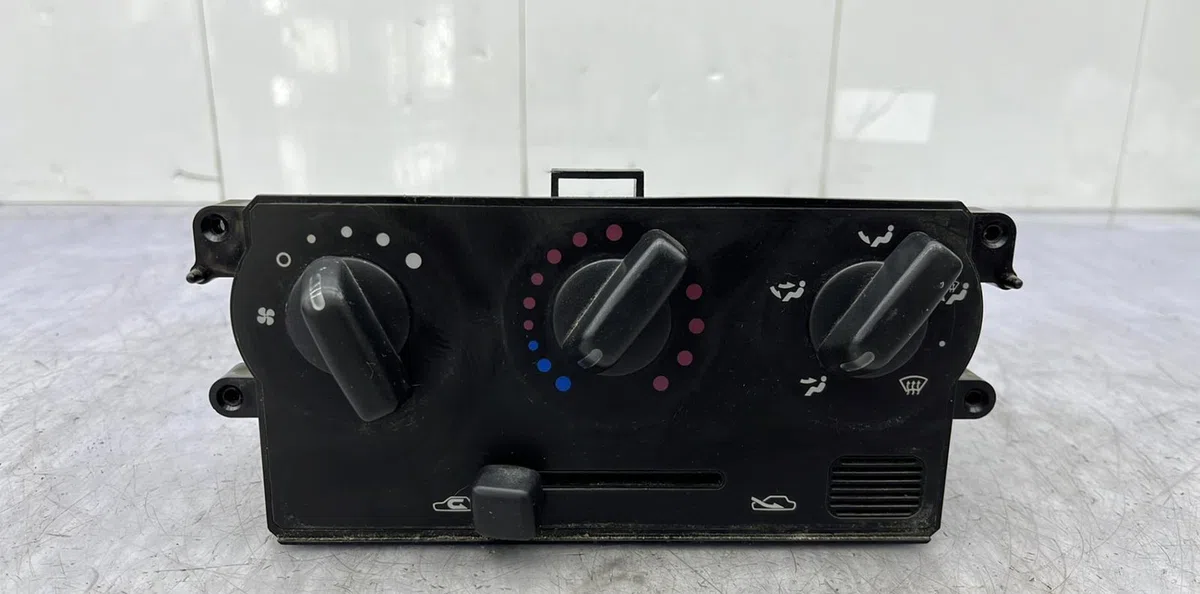 Commande de chauffage NISSAN MICRA 2 PHASE 1 occasion — photo 2