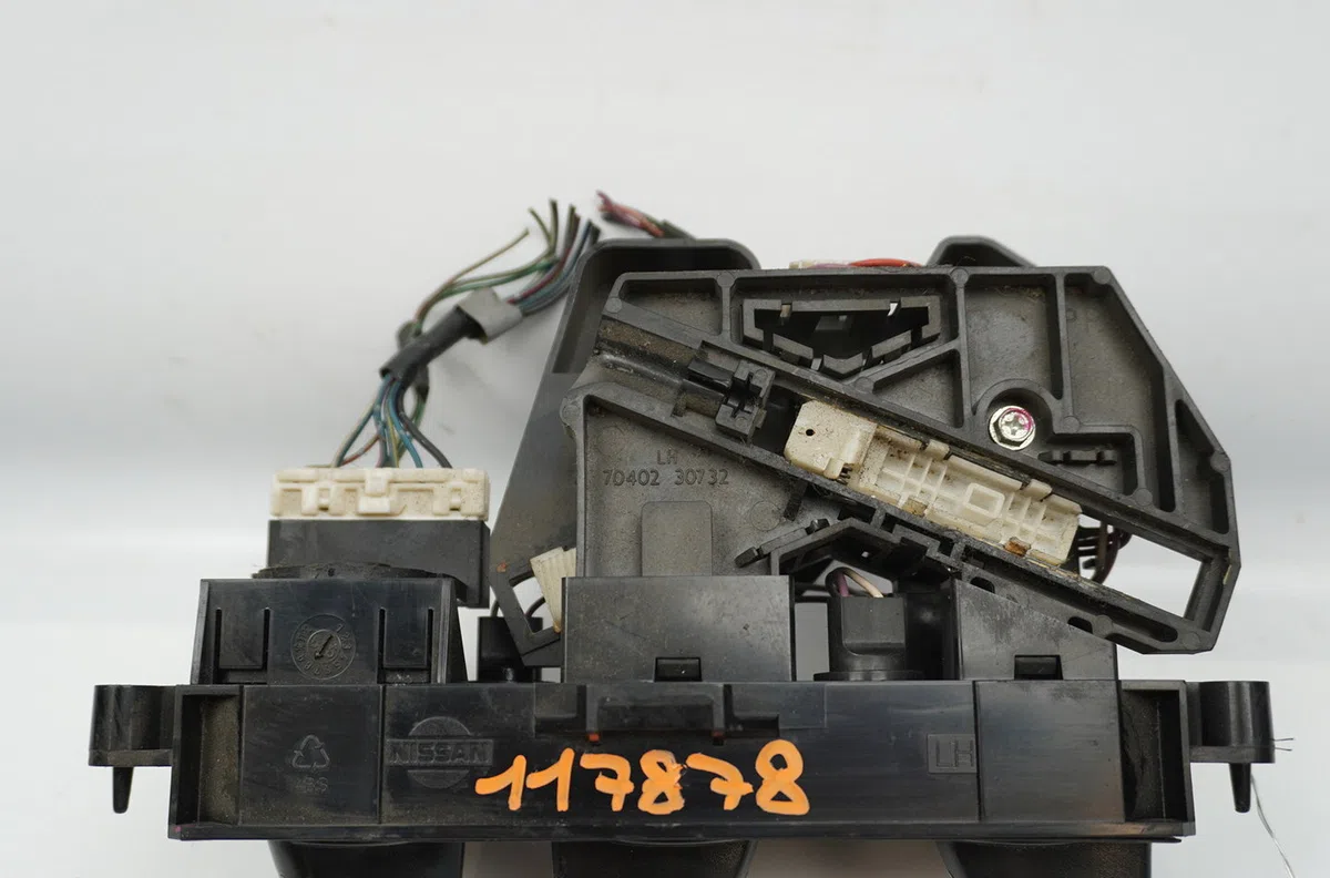 Commande de chauffage Nissan MICRA II (K11) 1.0 i 16v (1992-2000) occasion — photo 2