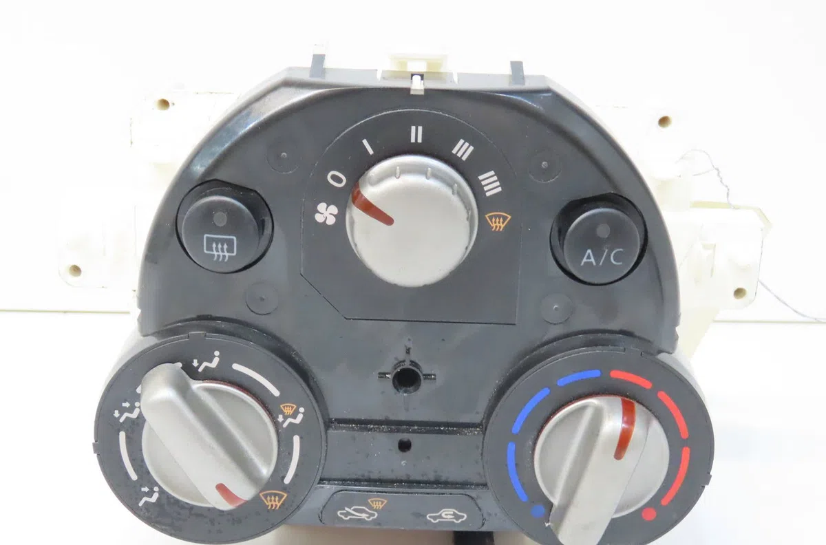 Commande de chauffage Nissan MICRA IV (K13K) 1.2 (2010-2015) occasion — photo 2