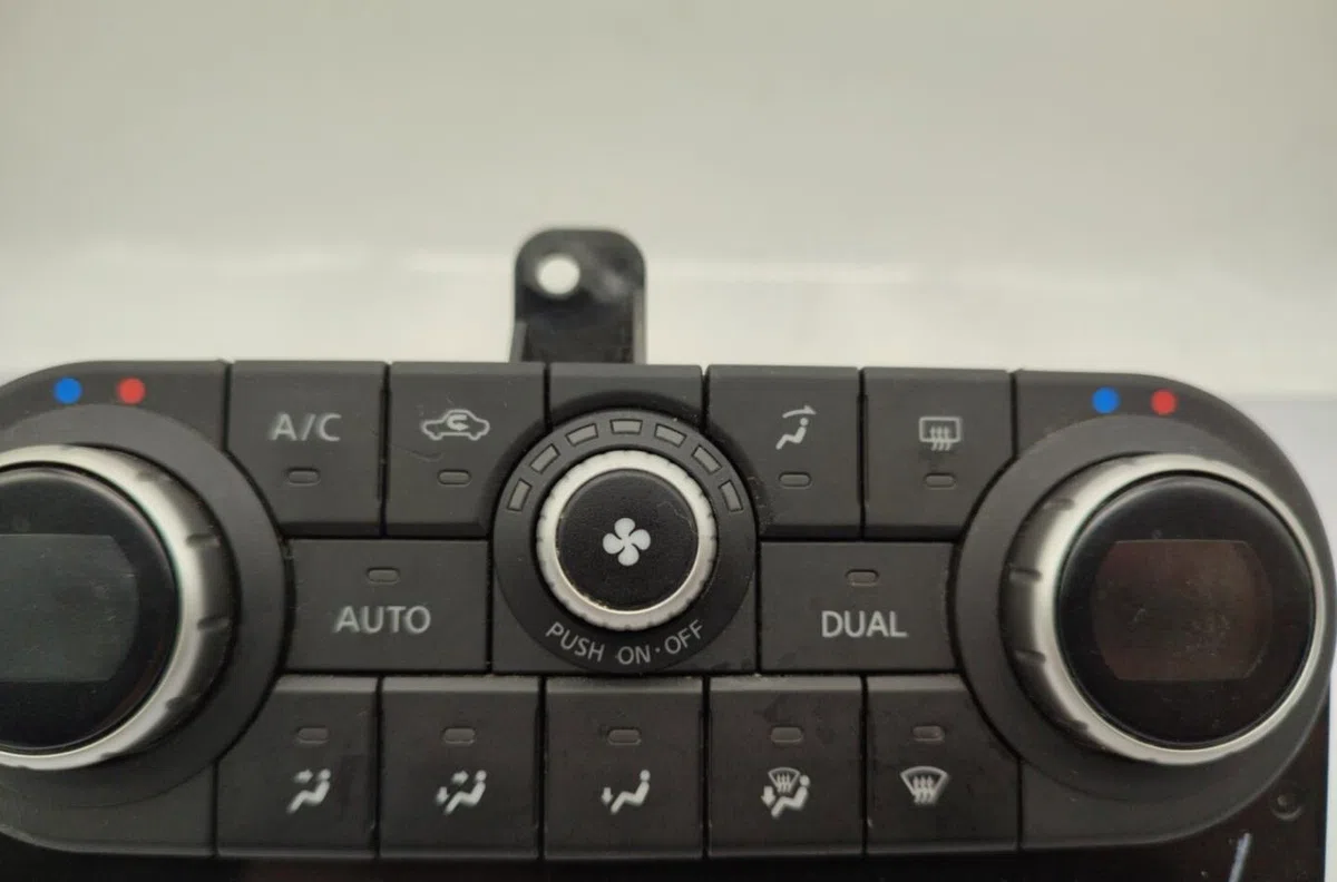 Commande de chauffage NISSAN QASHQAI 1 PHASE 2 occasion — photo 3