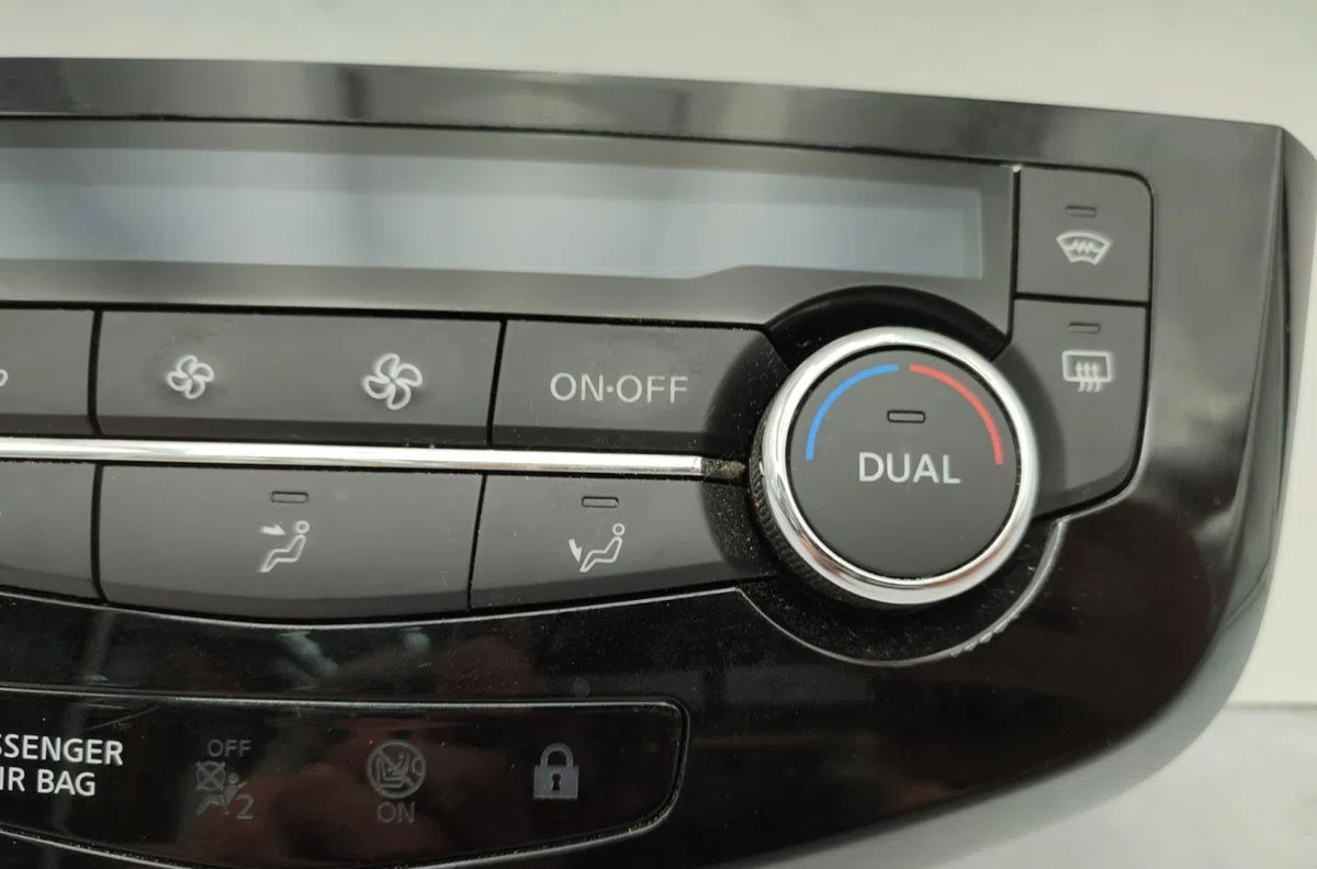 Commande de chauffage NISSAN QASHQAI 2 PHASE 2 occasion — photo 2