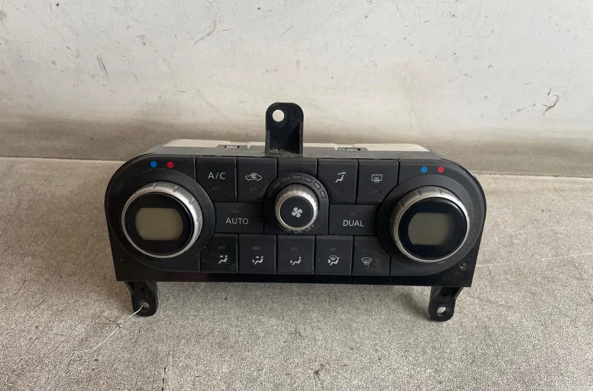 Commande de chauffage Nissan QASHQAI - QASHQAI 2 I (J10, NJ10, JJ10E) 2.0 dci (2007-2013) occasion — photo 2