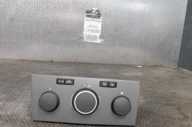 Commande de chauffage OPEL ASTRA H  ASTRA H GTC PHASE 1 occasion — photo 2