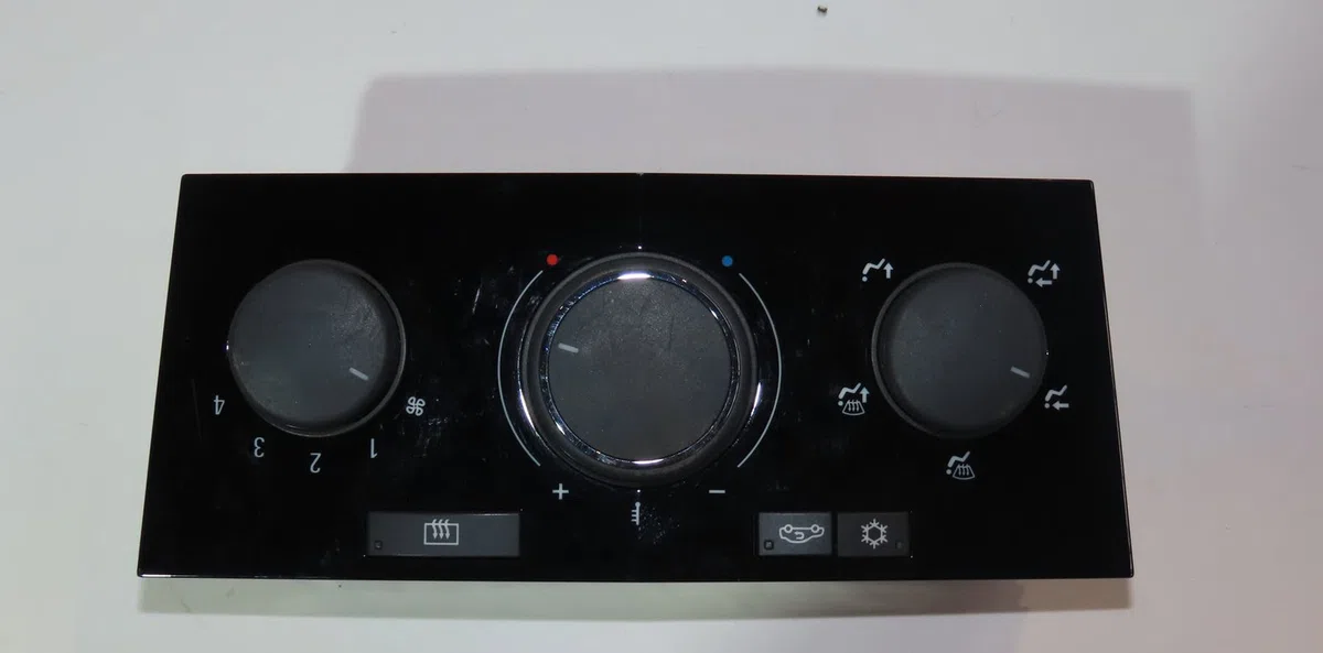 Commande de chauffage Opel ASTRA H GTC (A04) 1.7 cdti (l08) (2005-2010) occasion