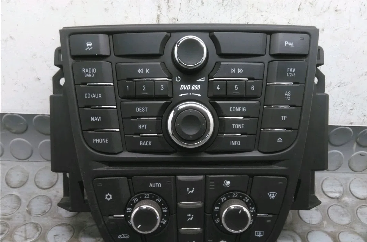 Commande de chauffage Opel ASTRA J Sports Tourer (P10) 1.7 cdti (35) (2010-2015) occasion — photo 3