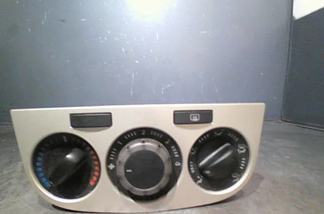Commande de chauffage Opel CORSA D (S07) 1.2 (l08, l68) (2006-2014) 5 portes occasion — photo 3