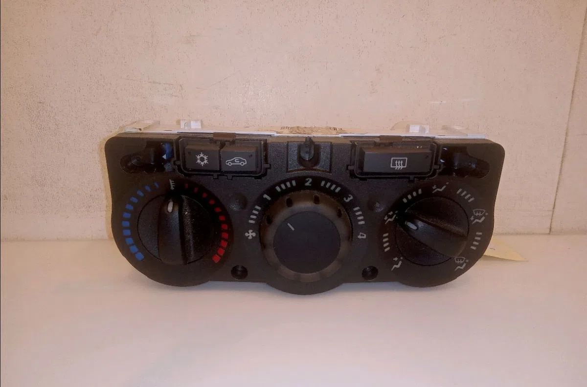 Commande de chauffage Opel CORSA D (S07) 1.3 cdti (l08, l68) (2006-2014) 5 portes occasion