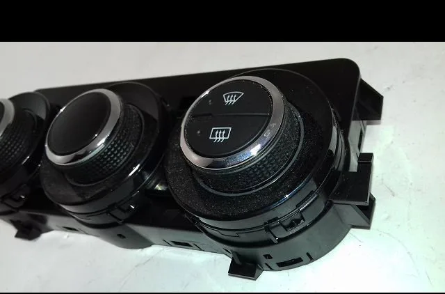 Commande de chauffage Opel CORSA E (X15) 1.4 turbo (08, 68) (2014-2019) occasion — photo 3