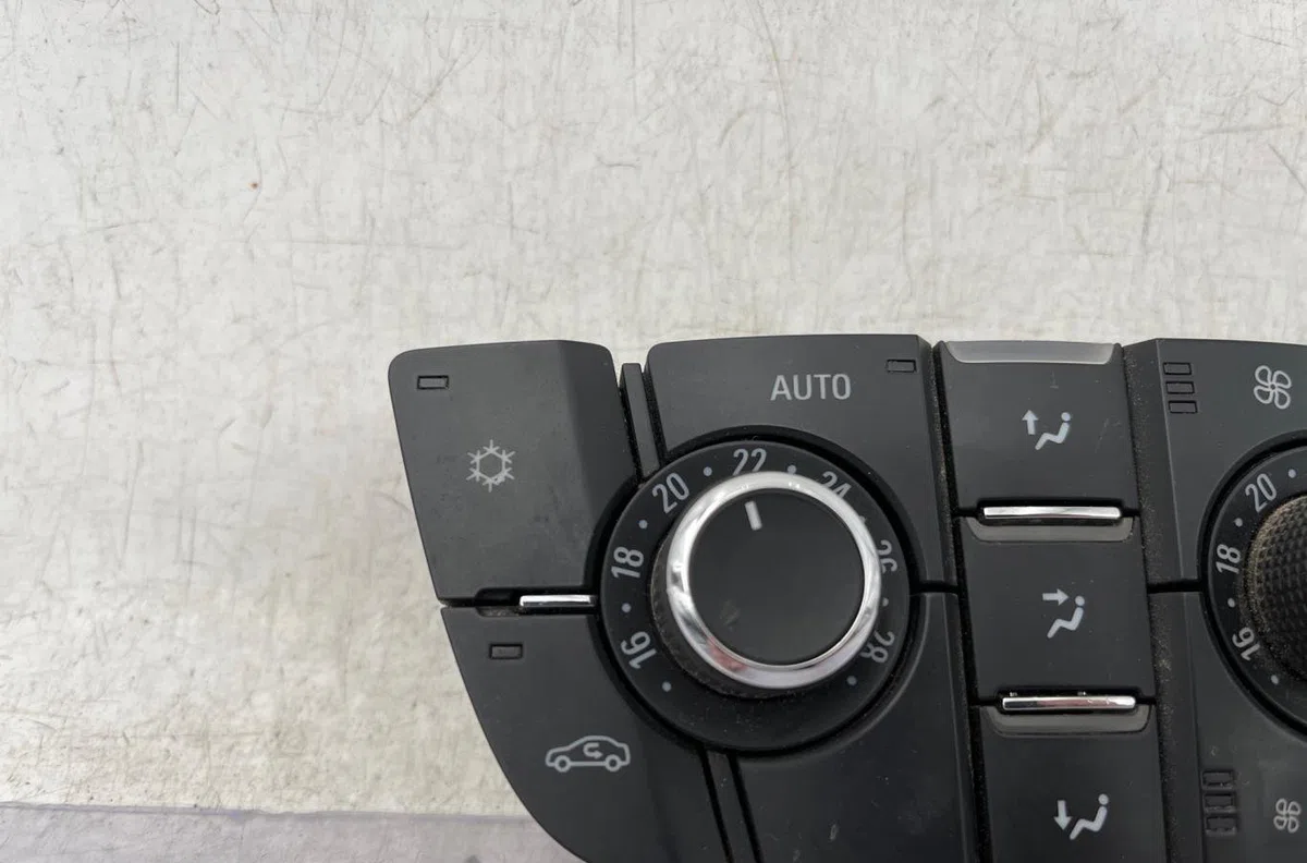 Commande de chauffage OPEL MERIVA B PHASE 1 occasion — photo 2