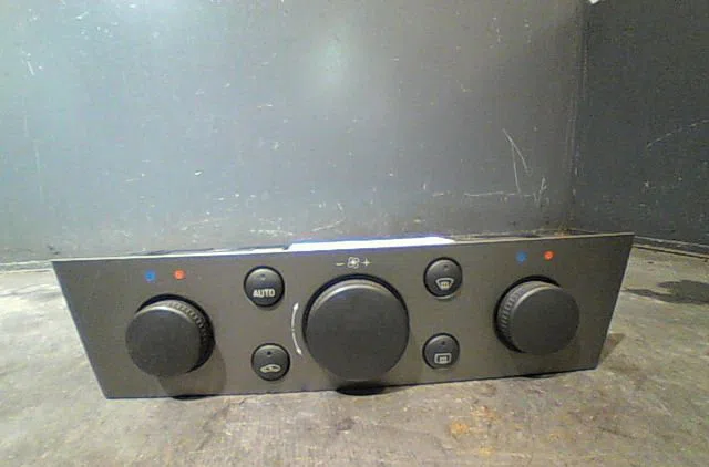 Commande de chauffage OPEL VECTRA 2005 occasion — photo 2