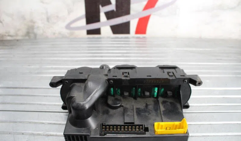 Commande de chauffage OPEL VECTRA B PHASE 1 BREAK occasion — photo 2