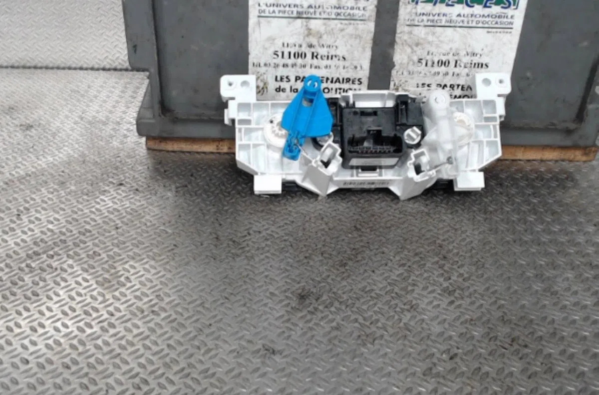 Commande de chauffage OPEL VIVARO 2  VIVARO 2 occasion — photo 2