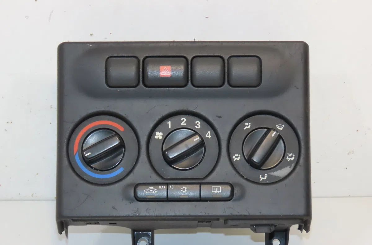 Commande de chauffage Opel ZAFIRA A Monospace (T98) 2.0 di 16v (f75) (1999-2005) 5 portes occasion