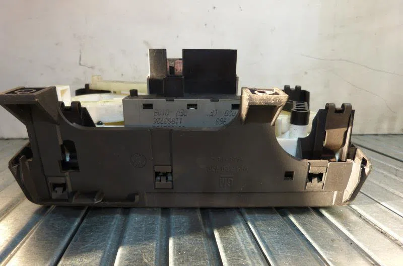 Commande de chauffage OPEL ZAFIRA A PHASE 1 occasion — photo 3