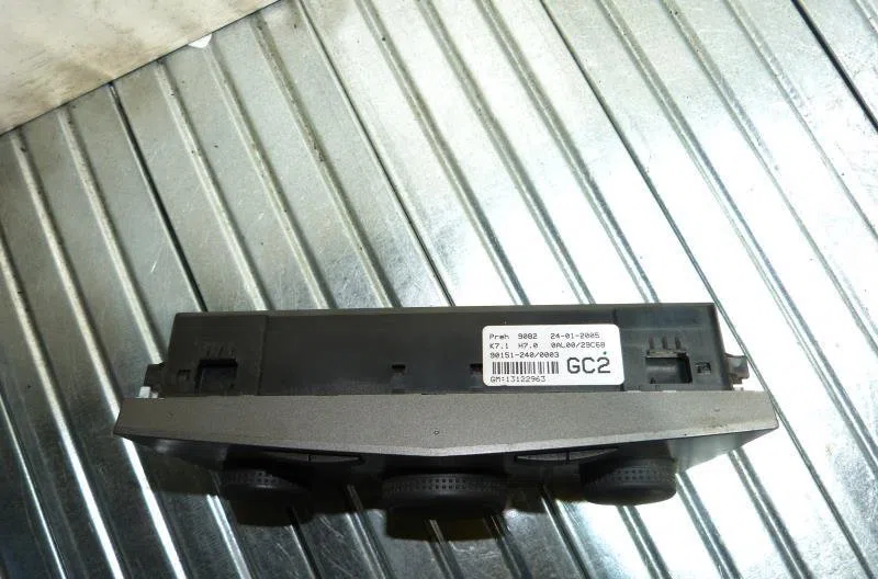 Commande de chauffage OPEL ZAFIRA B PHASE 1 occasion