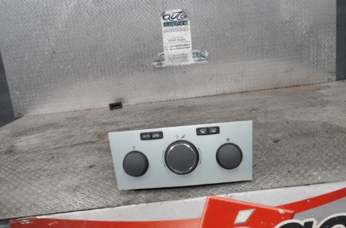 Commande de chauffage OPEL ZAFIRA B  ZAFIRA B PHASE 2 occasion — photo 2