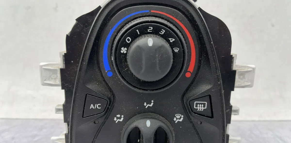 Commande de chauffage PEUGEOT 108 occasion — photo 3